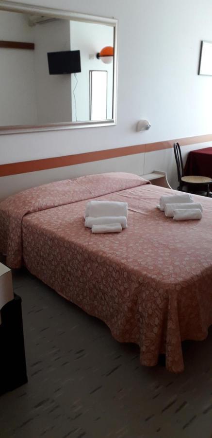 Hotel International Senigallia Camera foto
