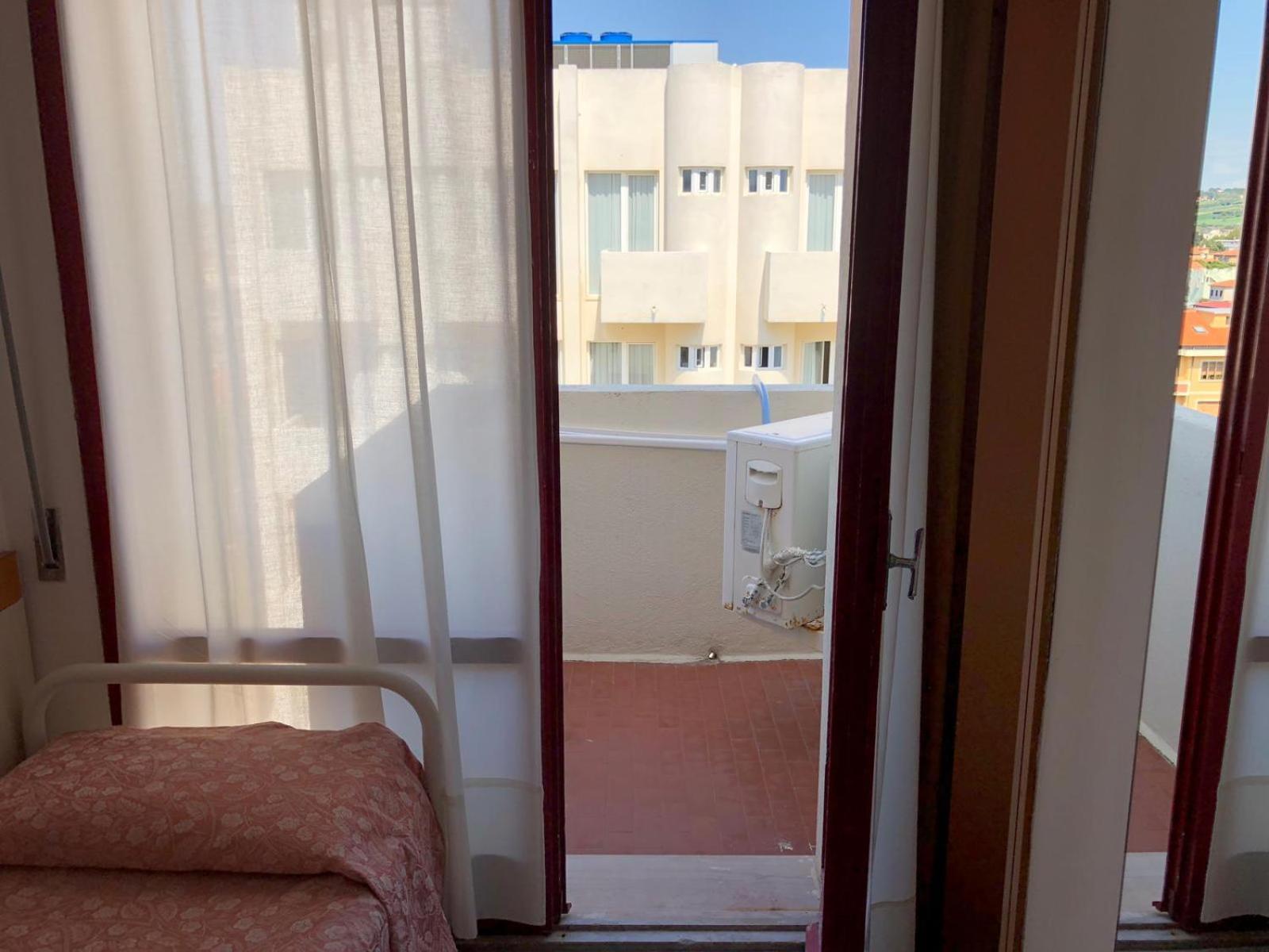 Hotel International Senigallia Camera foto